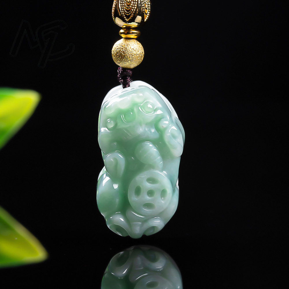 Natural Burmese A Emerald Pea  - Necklaces recension och pris