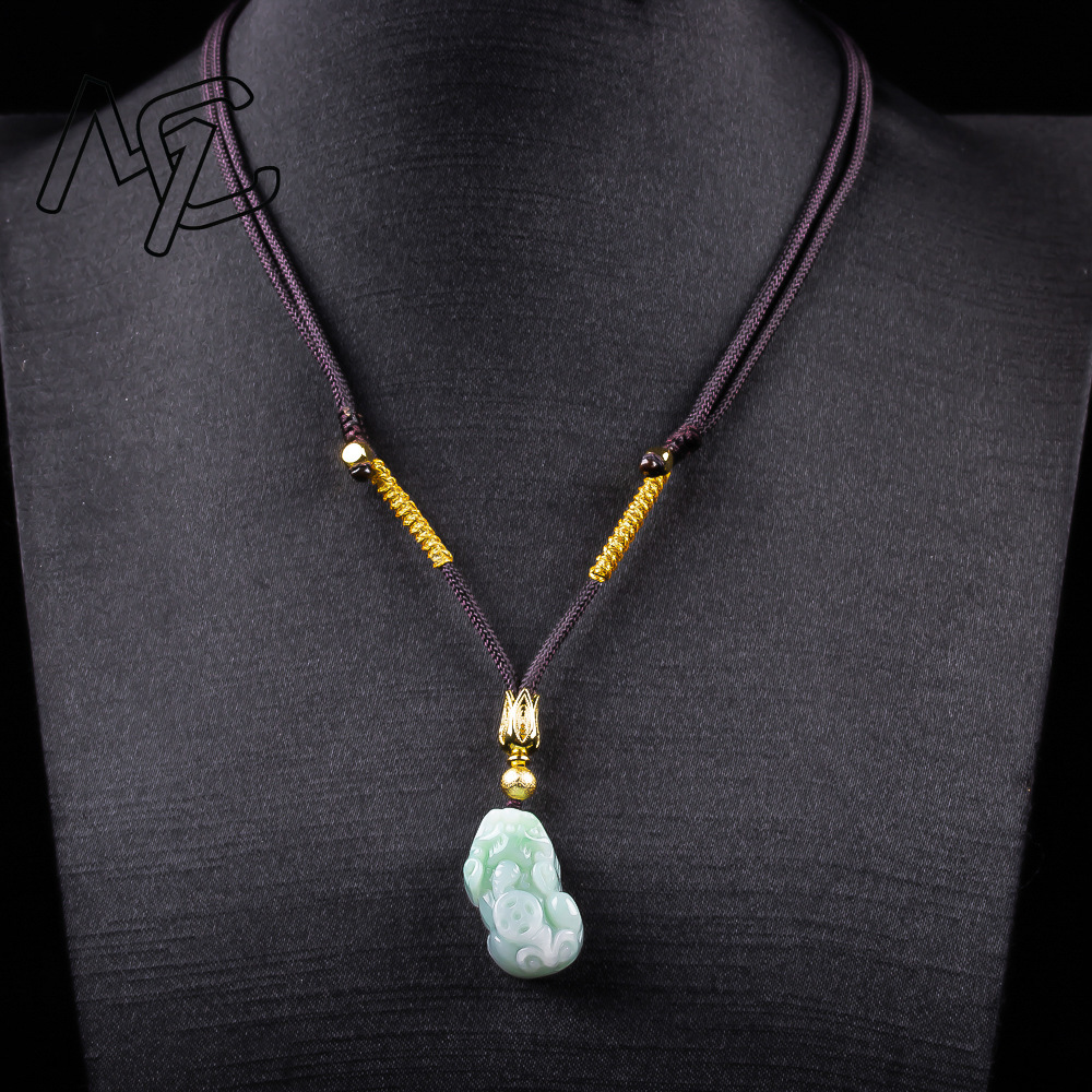 Natural Burmese A Emerald Pea  - Necklaces recension och pris