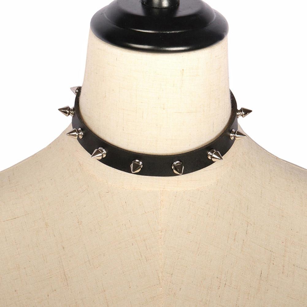 Black PU Leather Choker Neckla - Goth Punk Spike Choker recension och pris